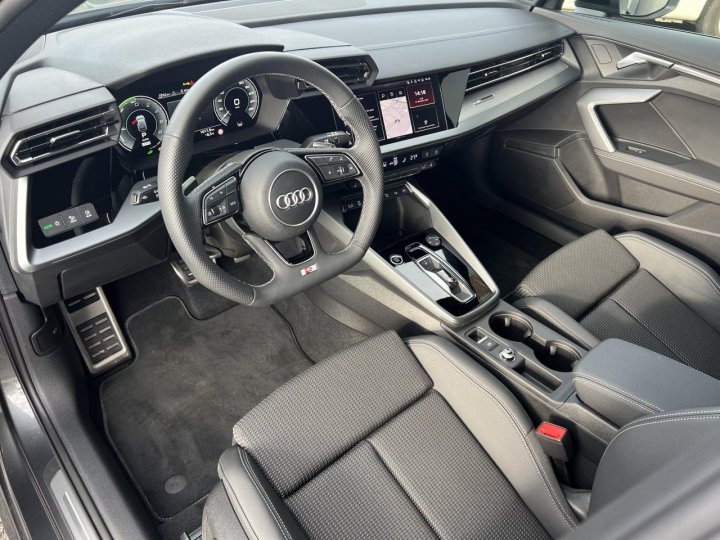Audi A3 Sportback — photo 8