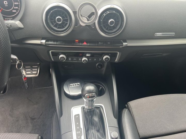 Audi A3 Sportback — photo 11