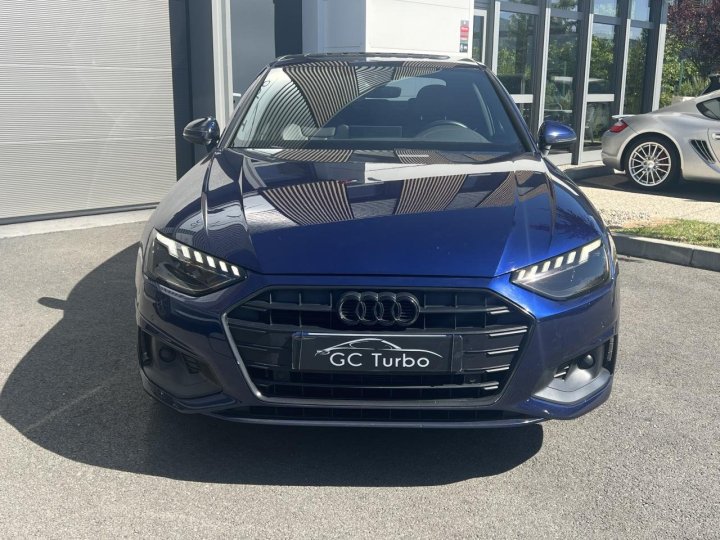 Audi A4 — photo 2