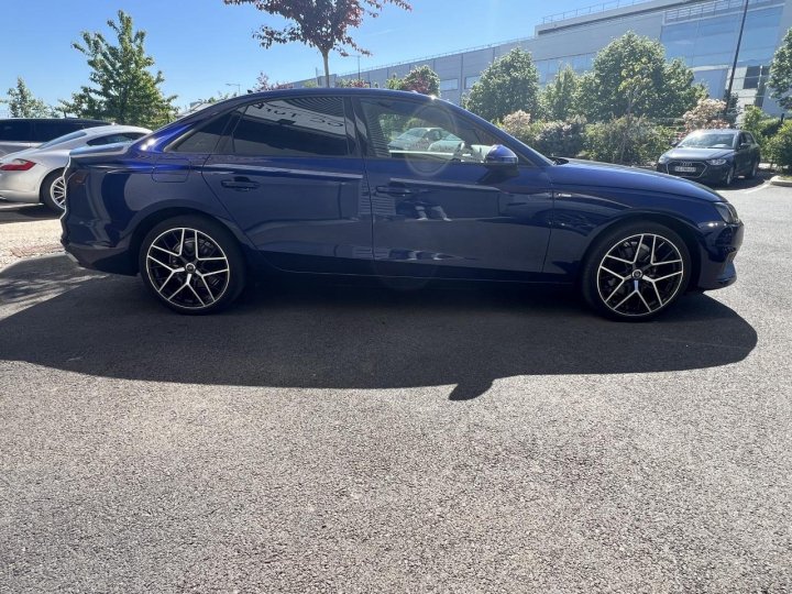Audi A4 — photo 3