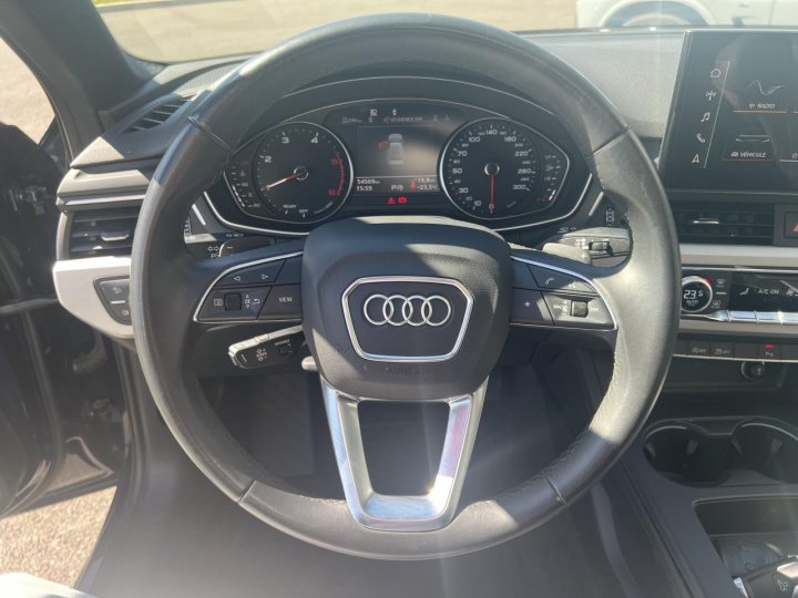 Audi A4 — photo 9