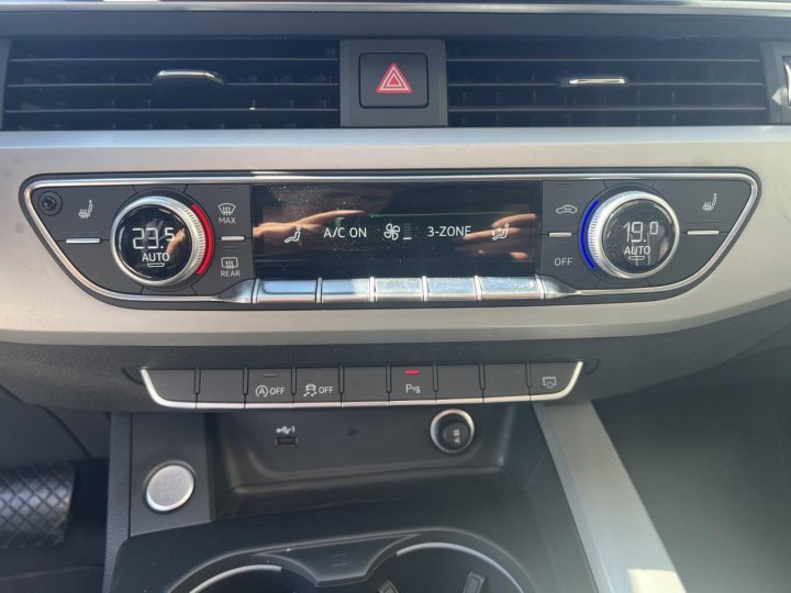 Audi A4 — photo 11