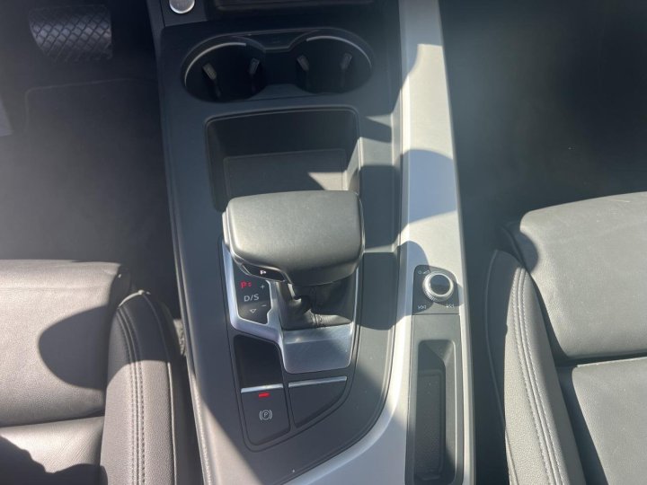Audi A4 — photo 12