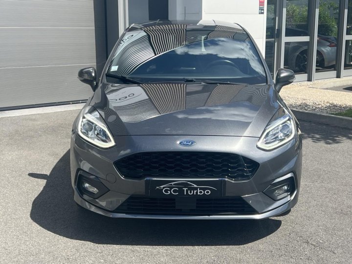 Ford Fiesta — photo 2