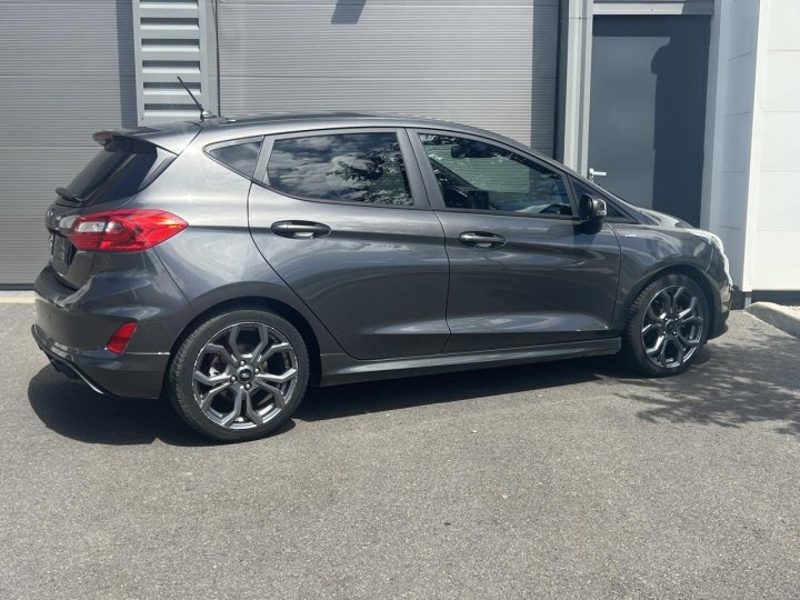 Ford Fiesta — photo 4