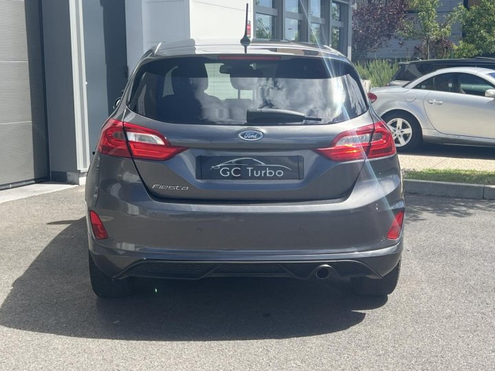 Ford Fiesta — photo 5