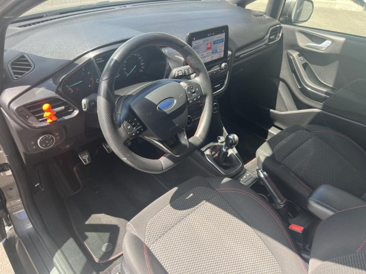 Ford Fiesta — photo 8