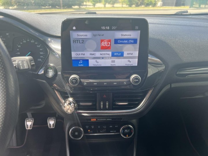 Ford Fiesta — photo 10