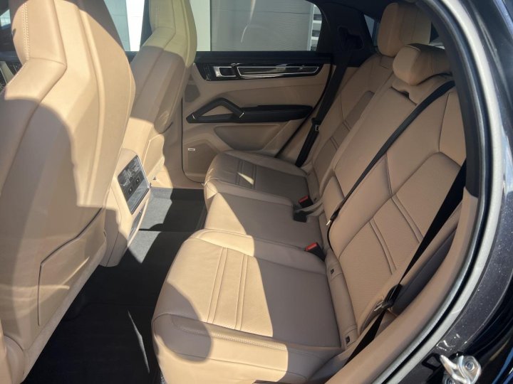Porsche Cayenne Coupé — photo 13