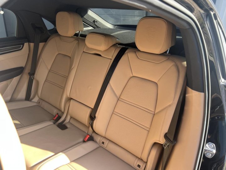 Porsche Cayenne Coupé — photo 14