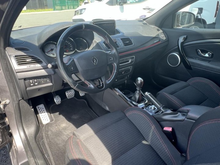 Renault Mégane III RS — photo 8