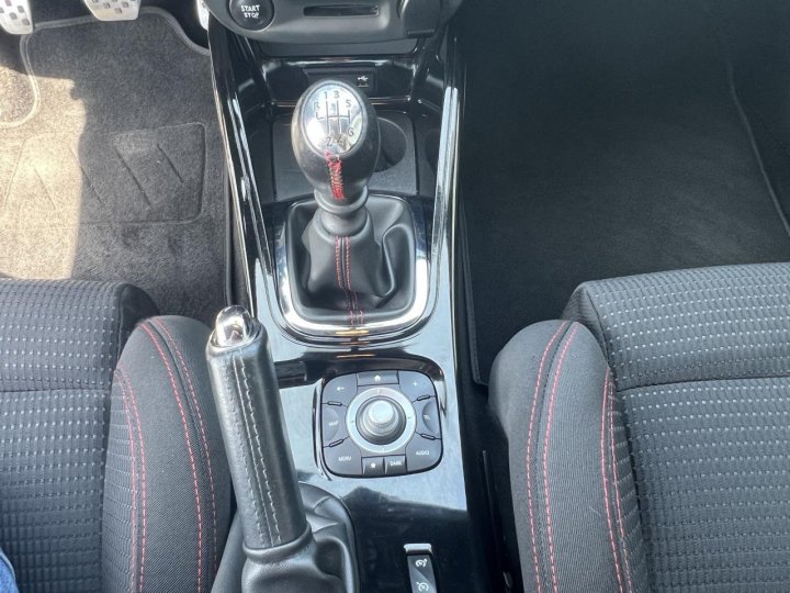 Renault Mégane III RS — photo 11