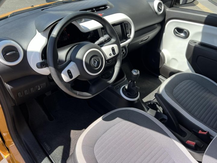 Renault Twingo III — photo 8