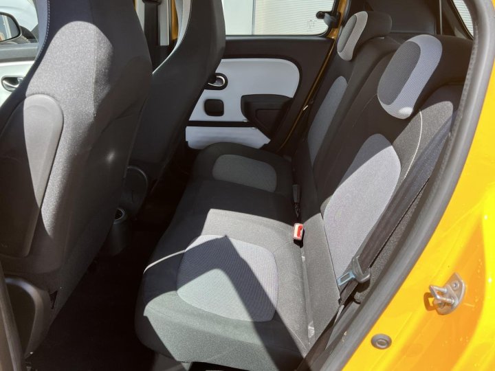 Renault Twingo III — photo 13