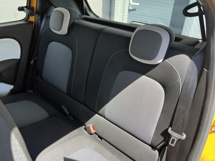 Renault Twingo III — photo 14
