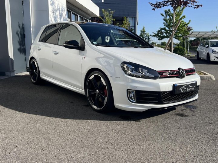 Volkswagen Golf VI GTI — photo 3