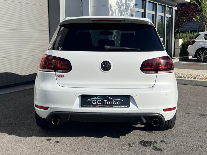 Volkswagen Golf VI GTI — photo 5