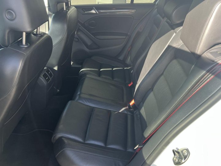 Volkswagen Golf VI GTI — photo 15