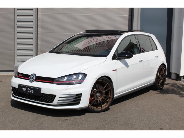 Volkswagen Golf VII GTI