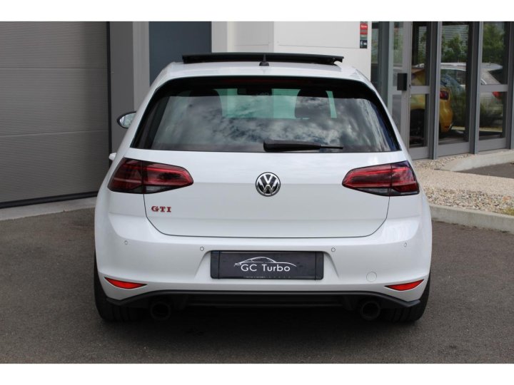 Volkswagen Golf VII GTI — photo 5