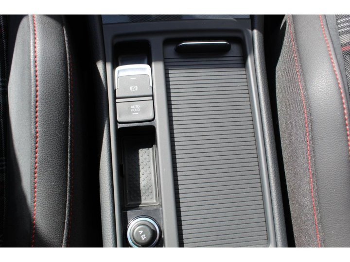 Volkswagen Golf VII GTI — photo 13