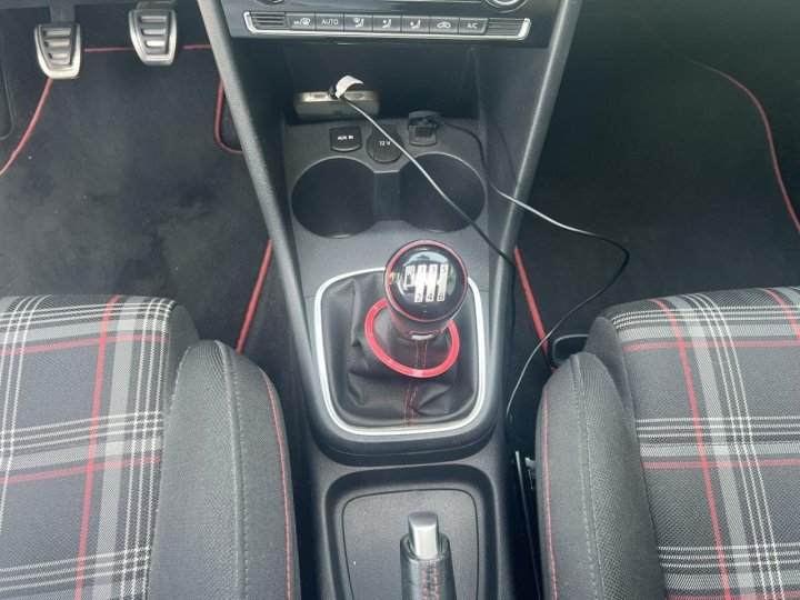 Volkswagen Polo GTI — photo 11